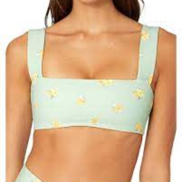 WeWoreWhat Floral Bandeau Sports Bra and Crossover Shorts Workout Set - Picture 1 of 2